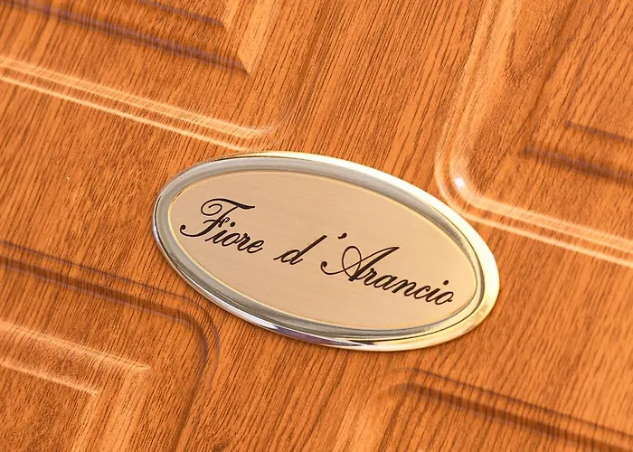Fiore D\'Arancio Luxury City Center Apartment